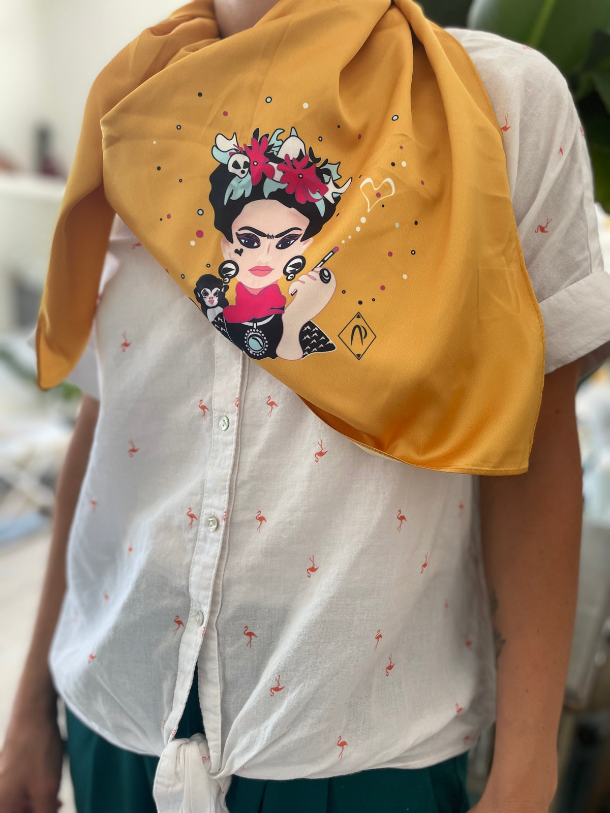 Coffret foulard Frida imitation soie &amp; porte-clé Frida transparent scintillant